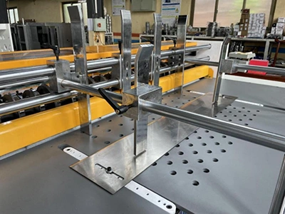 Push-Type Feeder