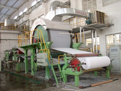 Máquina para fabricar papel kraft